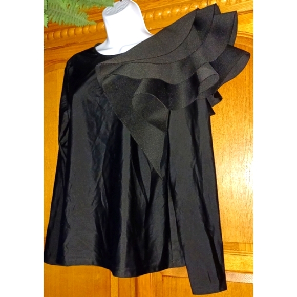 ESY Studio EY |  Black Tiered Flutter Shoulder Detail Long-Sleeve Top - Picture 2 of 16